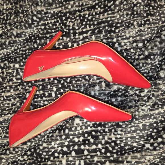 Red Women's Heels - Picture 2 of 6